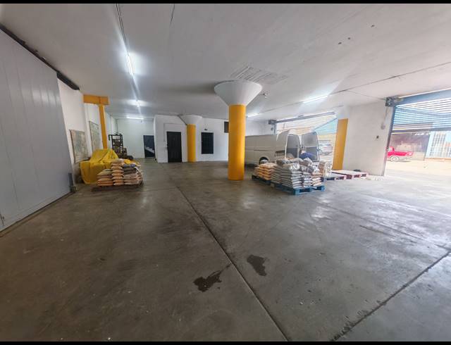 2,289M² WAREHOUSE FOR SALE IN OPHIRTON